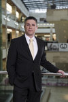 Henrik Favari takes over from Csongor Csukas as Chief Executive Officer of BNP Paribas Real Estate Hungary