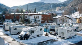 Na narty kamperem – czy to dobry pomysł?