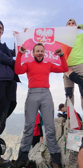 ANDRZEJ MICHALIK, POMIMO CUKRZYCY, PRZESZEDŁ POLSKĘ OD MORZA AŻ DO TATR