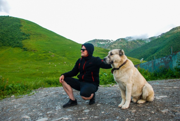 Gruzja bez retuszu. „Polakogruzin” zabiera w podróż po Kaukazie