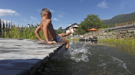 Wakacyjne przygody nad jeziorami i stawami Południowego Tyrolu