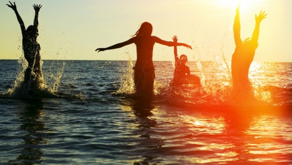 Wakacyjny niezbędnik: 10 wskazówek jak jak najlepiej wykorzystać urlop