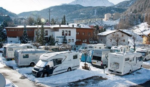 Na narty kamperem – czy to dobry pomysł?