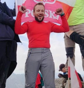 ANDRZEJ MICHALIK, POMIMO CUKRZYCY, PRZESZEDŁ POLSKĘ OD MORZA AŻ DO TATR